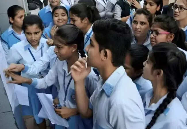CBSE बोर्ड परिणाम 2026: छात्रों की बढ़ती उत्सुकता, संभावित तारीख 14 अप्रैल