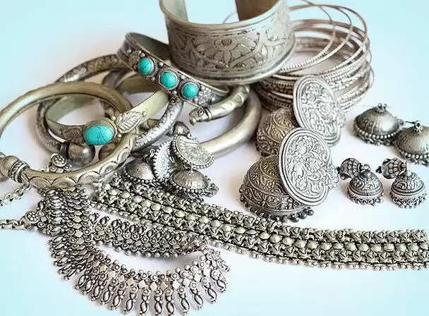 सोने और चांदी की कीमतों में बढ़ोतरी, जानें ताजा रेट