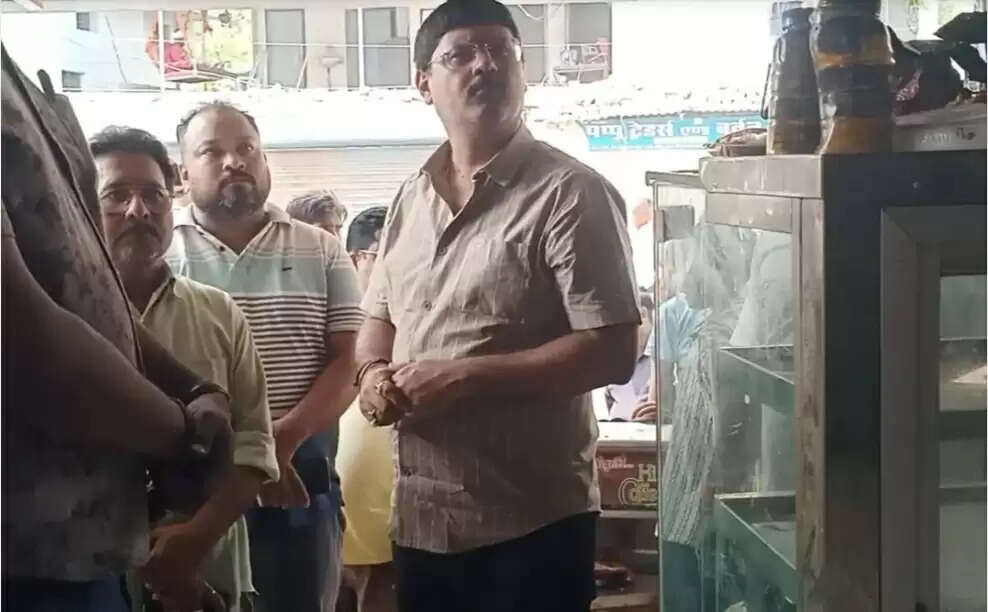 सोनौली में भयंकर आग ने बेकरी को किया तबाह, लाखों का सामान जलकर हुआ खाक