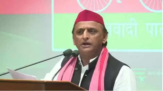 अखिलेश यादव का चुनावी जालसाज़ी पर कड़ा बयान
