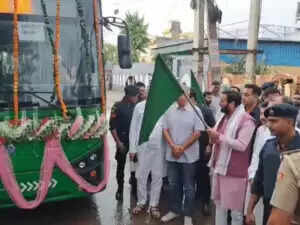 सीएम नायब सैनी ने विश्व पर्यावरण दिवस पर चरखी दादरी में किया पौधरोपण