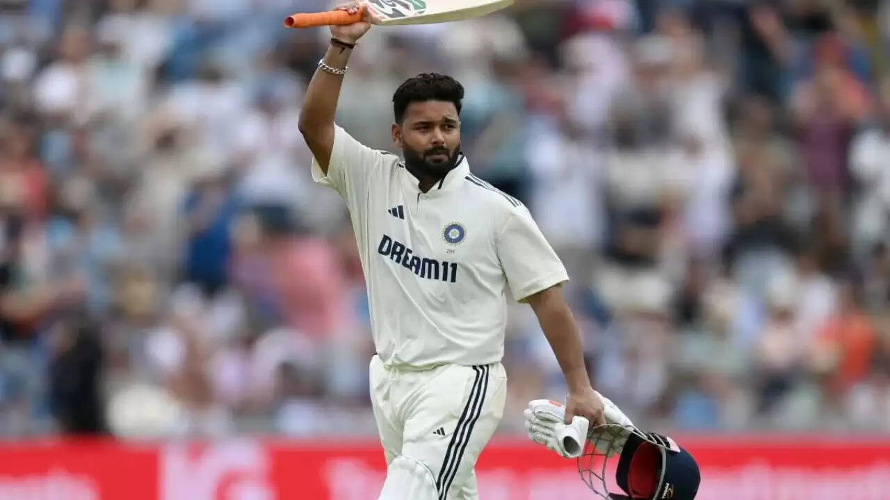 भारत-इंग्लैंड टेस्ट सीरीज: ऋषभ पंत की शानदार वापसी और इंग्लैंड की जीत की कहानी
