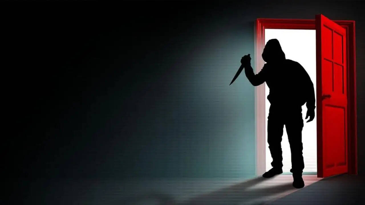 दिल्ली में शादी समारोह में चाकू से हमला: एक युवक की मौत, दूसरा गंभीर घायल