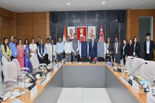 भारत और सिंगापुर के बीच व्यापारिक संबंधों को मजबूत करने की बैठक