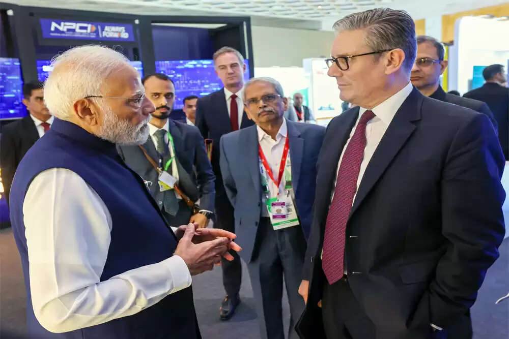ब्रिटेन के प्रधानमंत्री कीर स्टार्मर की भारत यात्रा: मोदी के साथ द्विपक्षीय वार्ता
