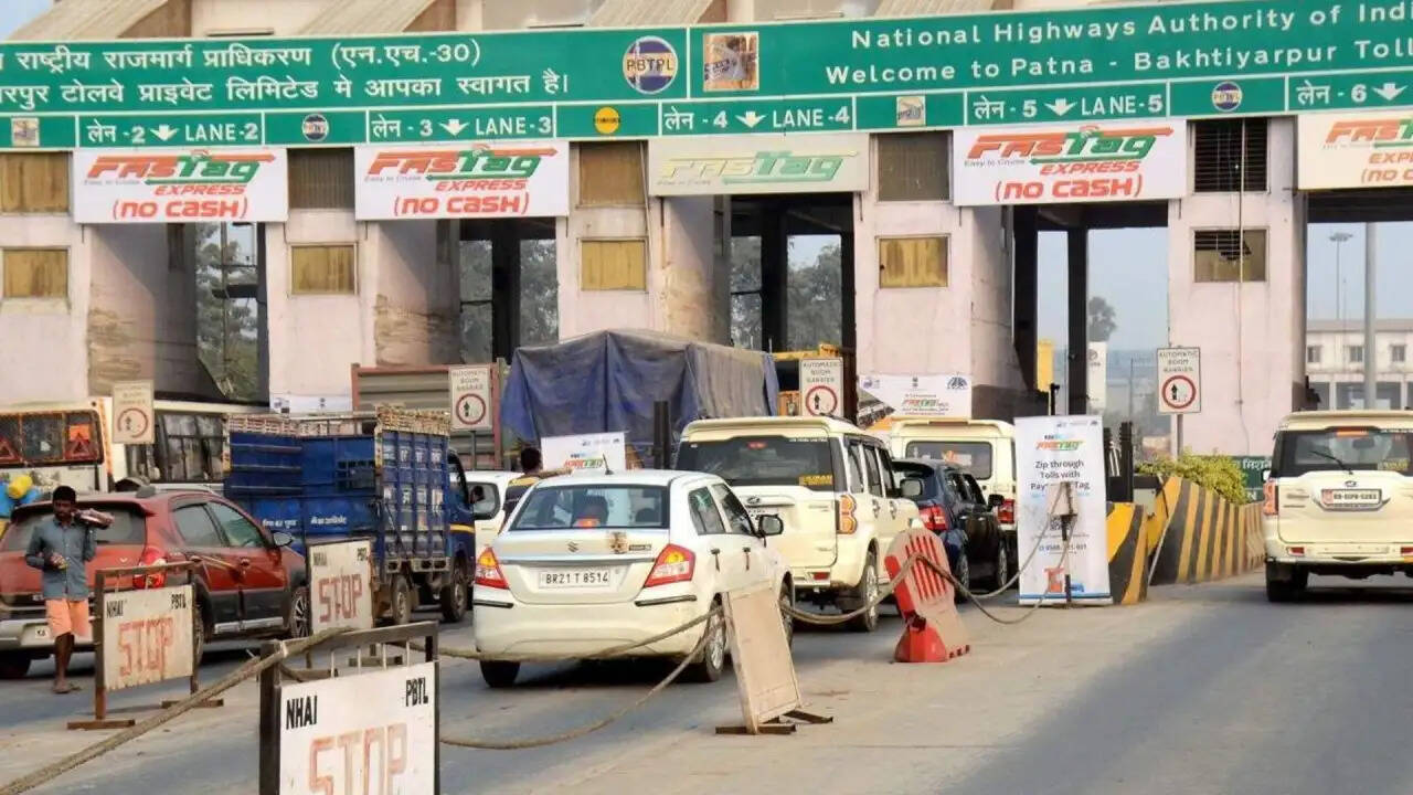 भारत में टोल प्लाजा हटाने की नई योजना: फास्टैग से मिलेगी राहत