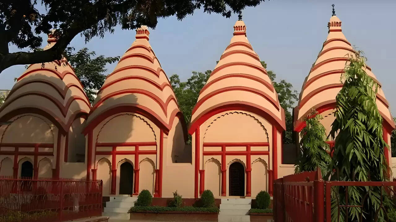 बांग्लादेश के महत्वपूर्ण हिंदू मंदिर: संस्कृति और सुरक्षा के बीच संघर्ष