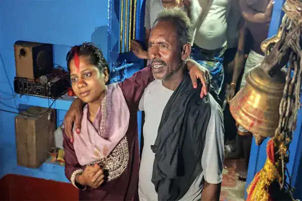 कटिहार में 60 वर्षीय बुजुर्ग और 22 वर्षीय युवती की अनोखी प्रेम कहानी