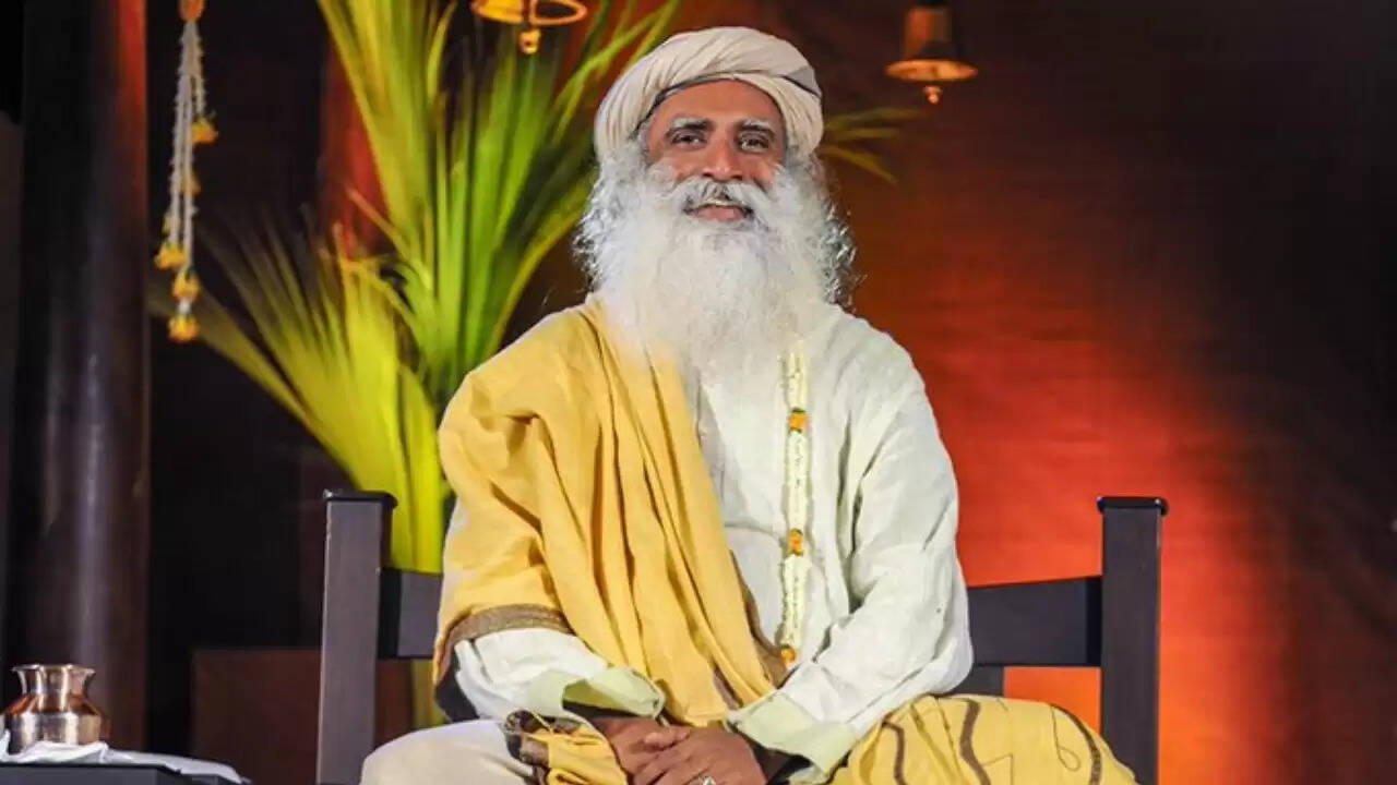 रामायण फिल्म में यश के खलनायक चयन पर सद्गुरु की अनोखी राय