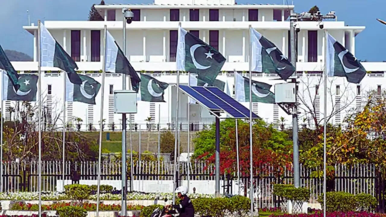 ईरान ने पाकिस्तान में अमेरिका के साथ वार्ता की खबरों को किया खारिज