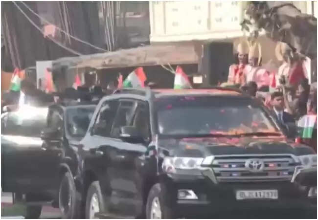 अयोध्या में राम मंदिर ध्वजारोहण: प्रधानमंत्री मोदी का ऐतिहासिक आगमन