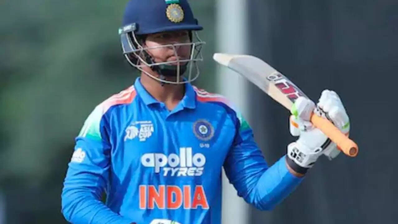वैभव सूर्यवंशी ने फिर से मचाया धमाल, 24 गेंदों में 10 छक्के
