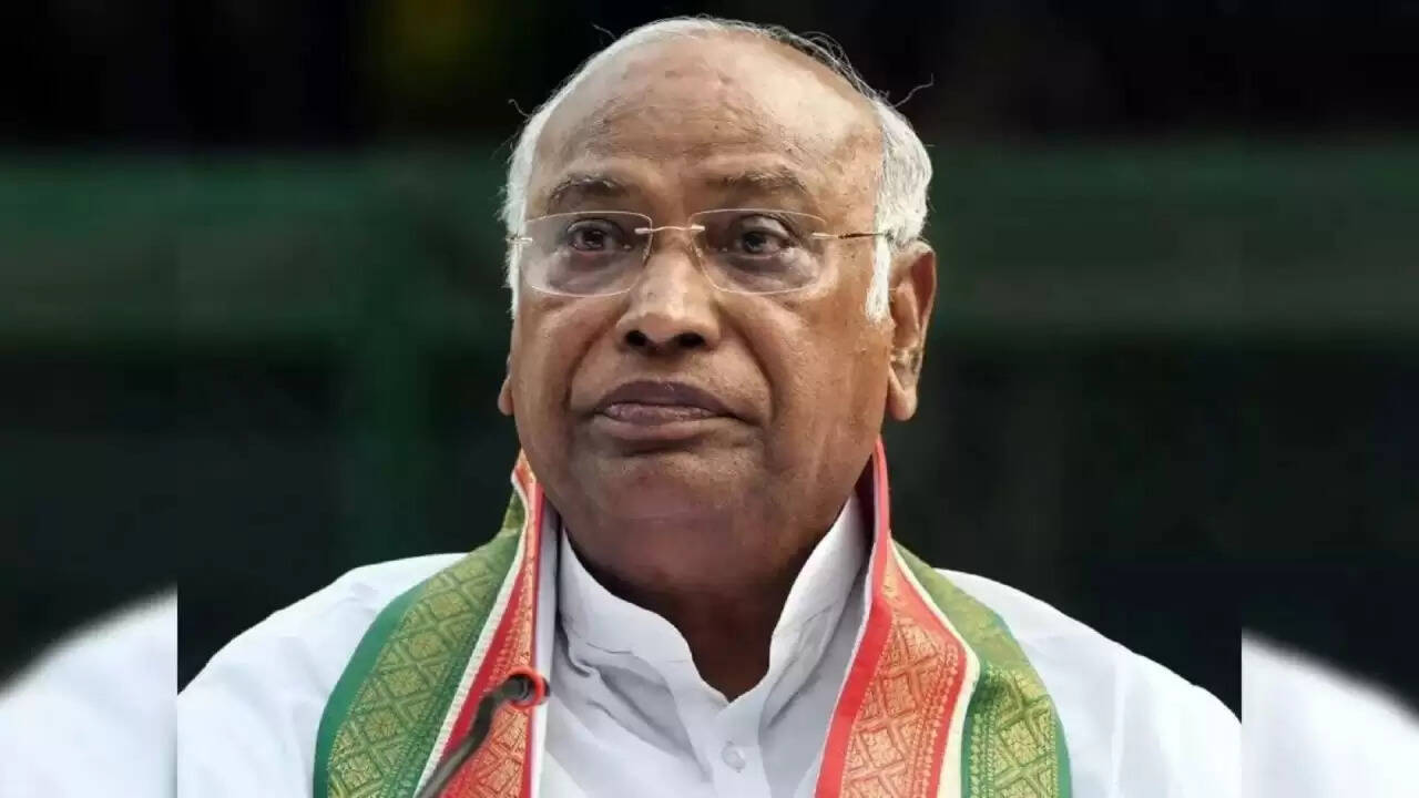 कांग्रेस अध्यक्ष खड़गे ने मोदी-ट्रम्प संबंधों पर उठाए सवाल, जीएसटी और बिहार चुनावों पर भी की चर्चा