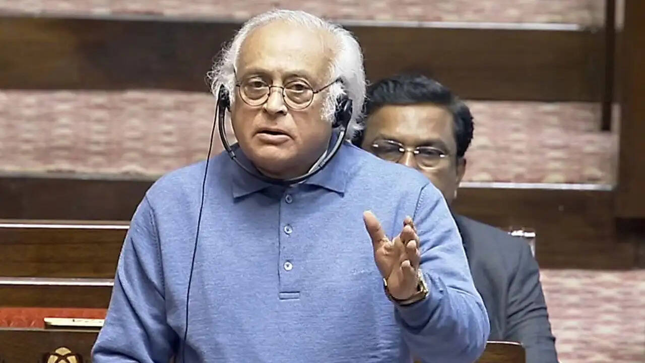 कांग्रेस ने अमेरिकी तेल छूट पर केंद्र सरकार को घेरा