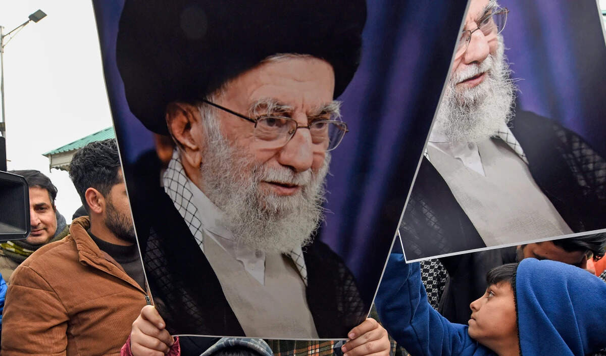 ईरान के सुप्रीम लीडर खामेनेई की मौत: अमेरिका-इज़राइल का सैन्य अभियान