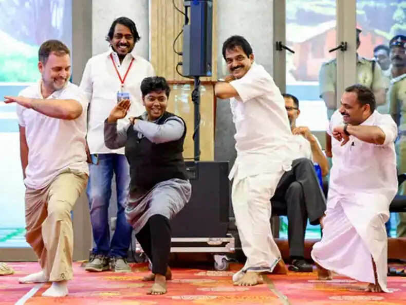 राहुल गांधी ने कहा, मीडिया और फिल्मों का उपयोग प्रोपेगैंडा के लिए हो रहा है