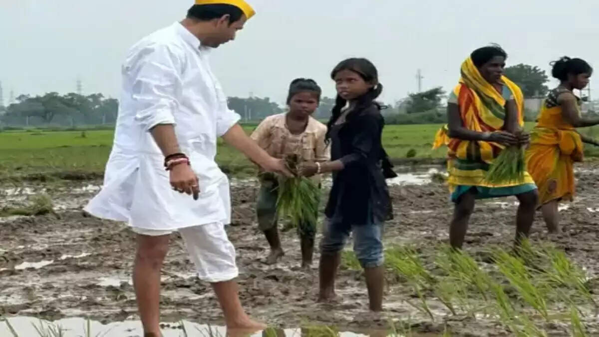 तेज प्रताप यादव की चुनावी रणनीति: शाहपुर सीट पर मदन यादव को प्रत्याशी घोषित किया