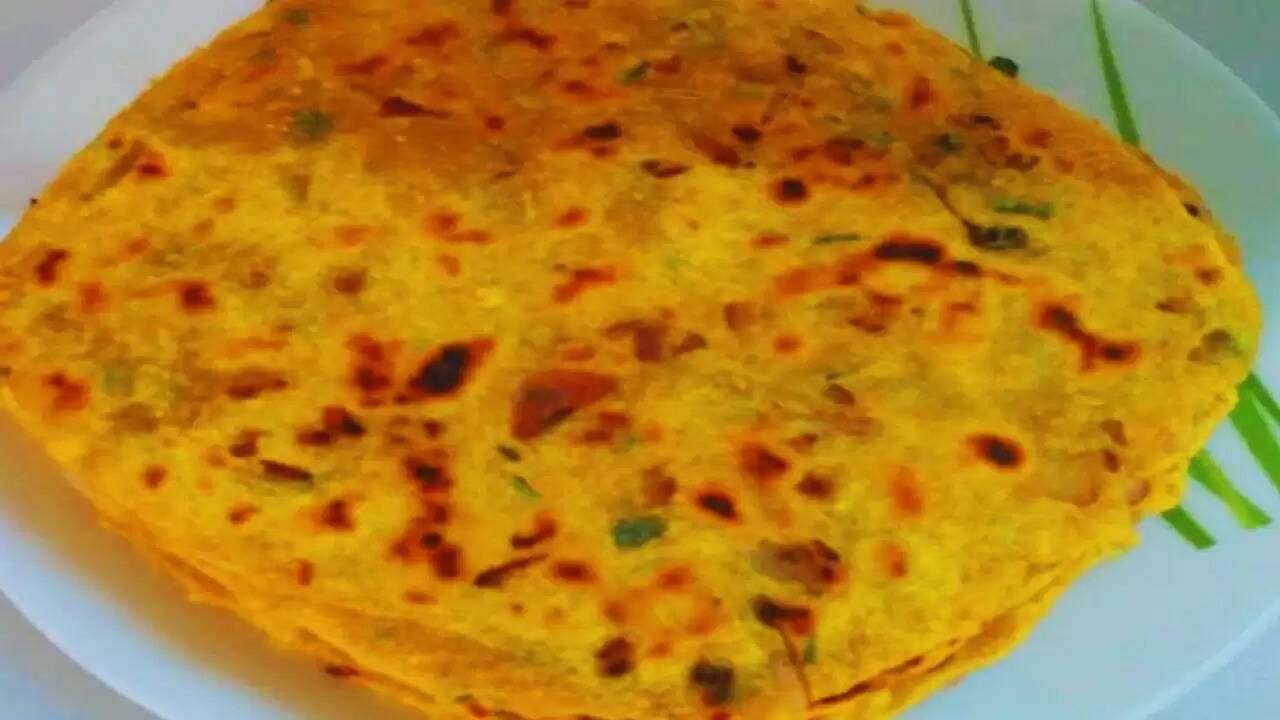स्वादिष्ट और हेल्दी: बेसन प्याज का पराठा बनाने की सरल विधि