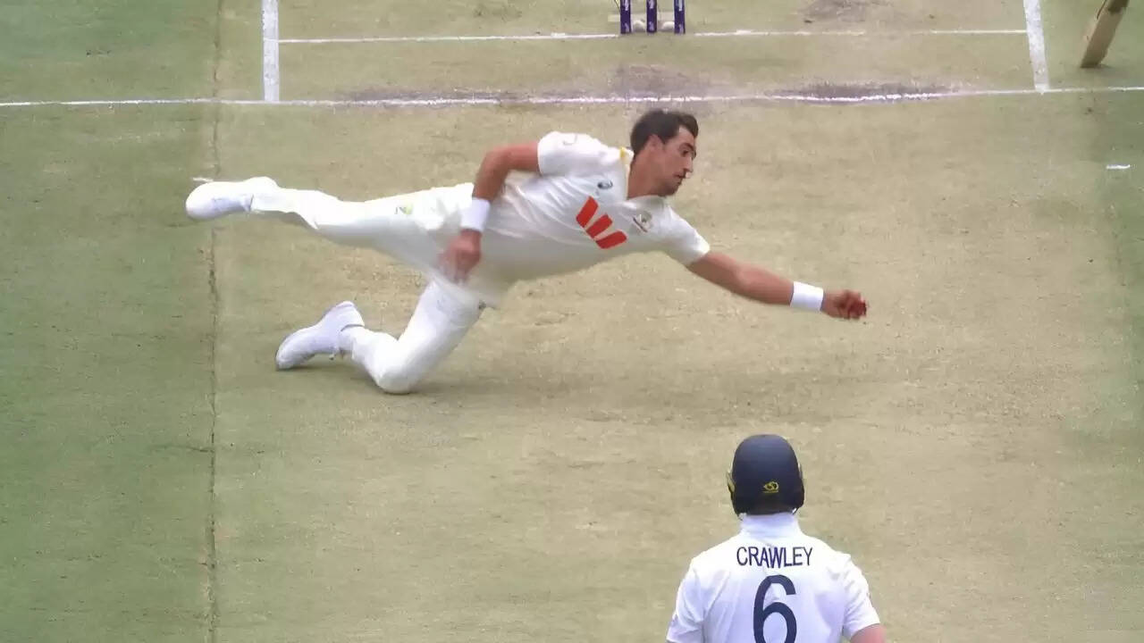 पर्थ में एशेज 2025: मिचेल स्टार्क का शानदार प्रदर्शन