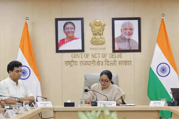 दिल्ली सरकार की कांवड़ यात्रा 2026 की तैयारियों पर सीएम रेखा गुप्ता की समीक्षा