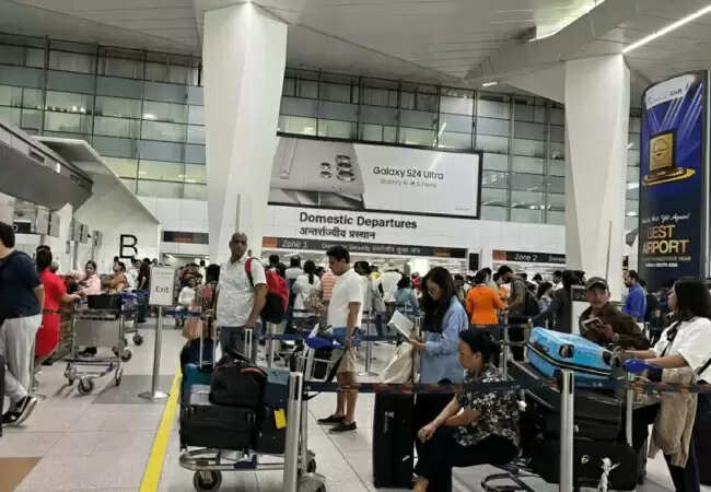 H-1B वीजा शुल्क में वृद्धि से भारत से अमेरिका की उड़ानों में उछाल