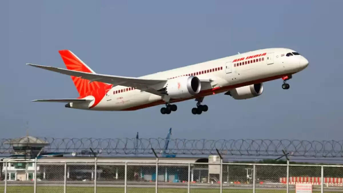 एयर इंडिया ने 16 उड़ानों का शेड्यूल बदला, सुरक्षा कारणों से डायवर्जन