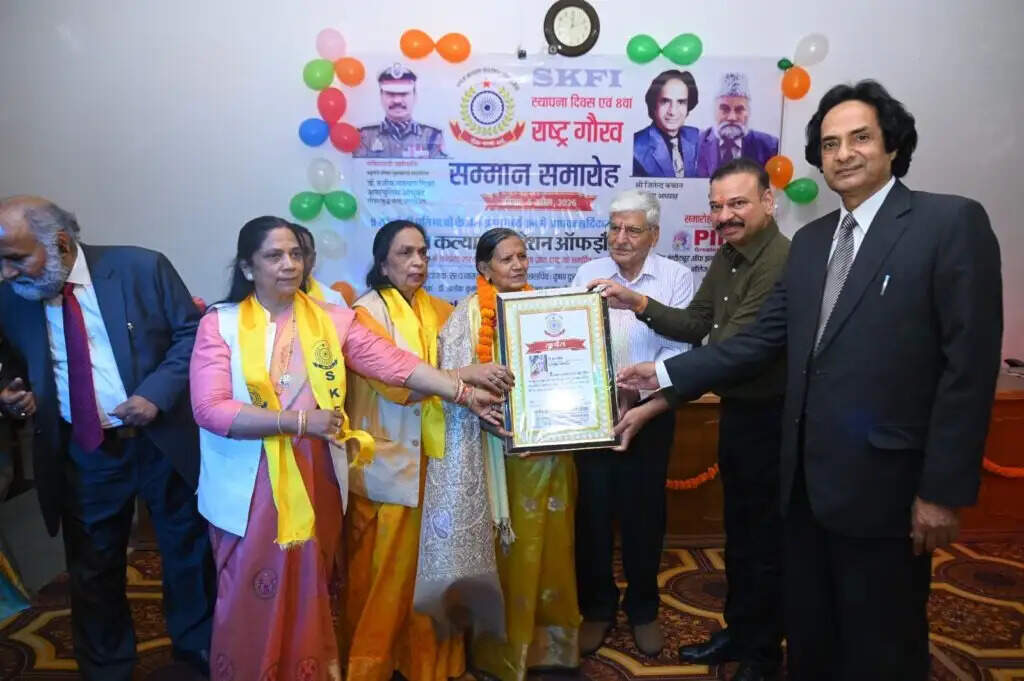 समाज कल्याण फेडरेशन ऑफ इंडिया ने 51 प्रतिभाओं को किया सम्मानित