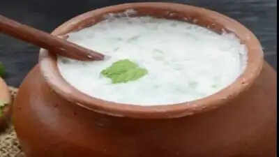 गर्मी में राहत के लिए लस्सी का सेवन करें