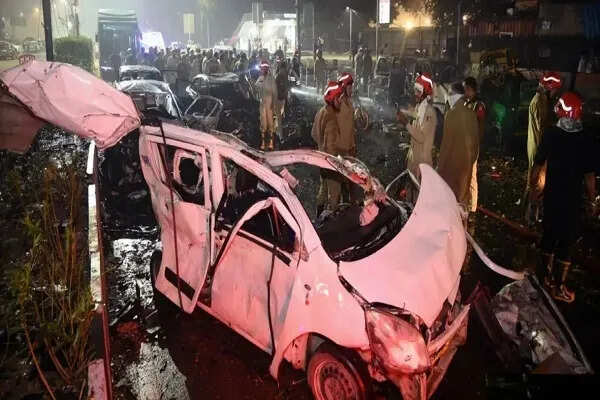 दिल्ली कार ब्लास्ट: जांच में मिले नए सुराग और आतंकी नेटवर्क का खुलासा