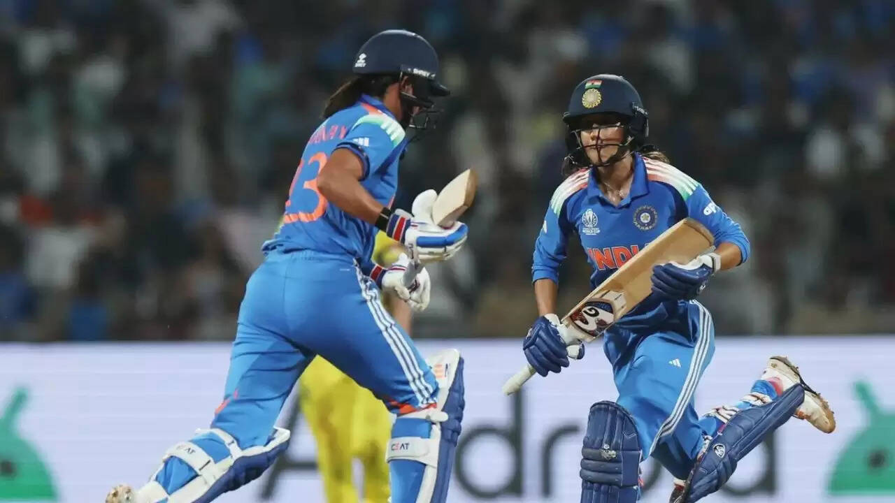 भारतीय महिला क्रिकेट टीम ने ऑस्ट्रेलिया को हराकर फाइनल में बनाई जगह
