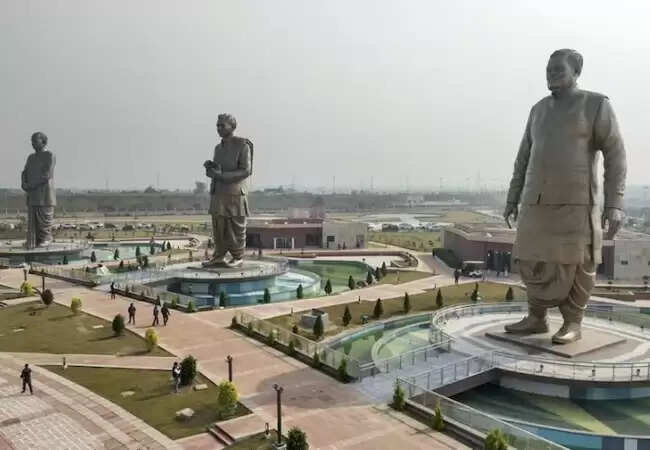 प्रधानमंत्री मोदी ने अटल बिहारी वाजपेयी की जयंती पर राष्ट्र प्रेरणा स्थल का उद्घाटन किया