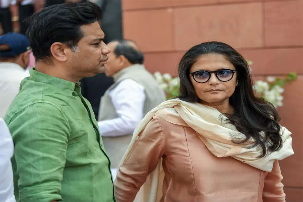 तृणमूल कांग्रेस में और बिखराव: सुष्मिता देब का इस्तीफा