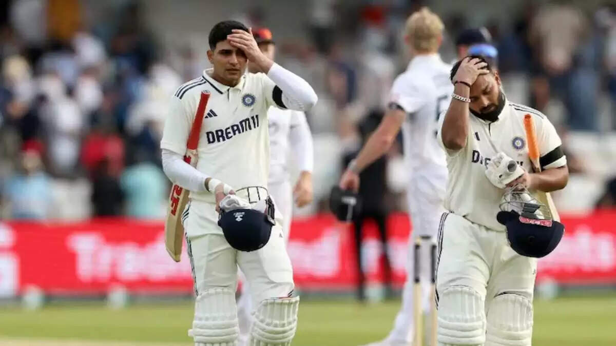 शुभमन गिल पर ICC के ड्रेस कोड उल्लंघन का खतरा