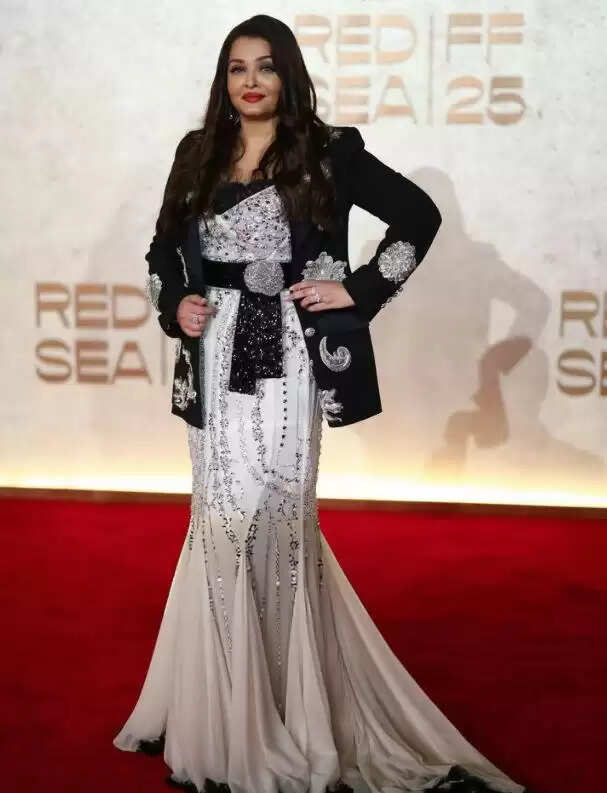 ऐश्वर्या राय बच्चन का नया लुक: ट्रांसफॉर्मेशन ने सबको चौंका दिया