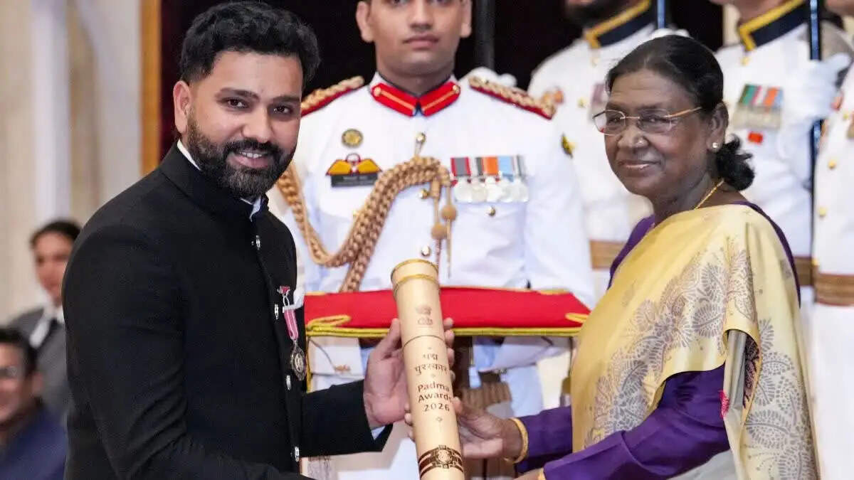 राष्ट्रपति मुर्मू ने 65 हस्तियों को पद्म पुरस्कार से किया सम्मानित