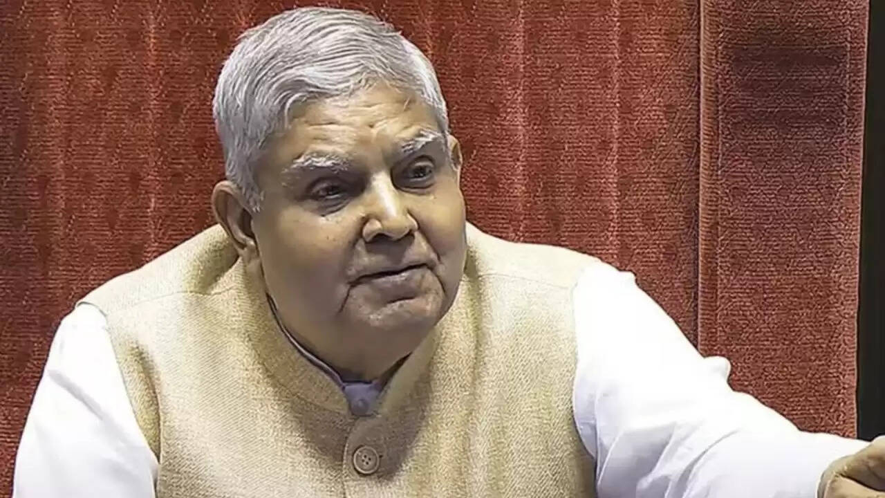 उपराष्ट्रपति जगदीप धनखड़ का इस्तीफा: क्या है इसके पीछे की कहानी?