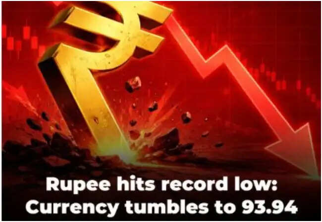 भारतीय रुपया अमेरिकी डॉलर के मुकाबले नए निम्न स्तर पर पहुंचा