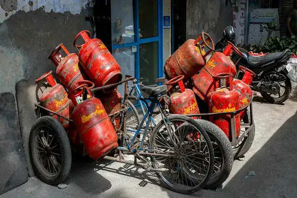 रसोई गैस सिलेंडर डिलीवरी में नया सुरक्षा कोड: जानें कैसे रहें सुरक्षित
