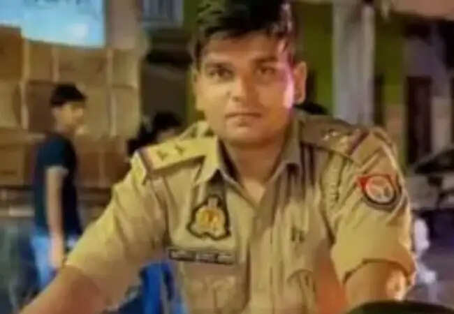 कानपुर गैंगरेप मामले में फरार दरोगा की गिरफ्तारी