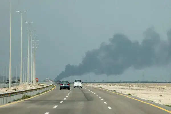 खाड़ी क्षेत्र में युद्धविराम के बावजूद तनाव बरकरार, सुरक्षा अलर्ट जारी