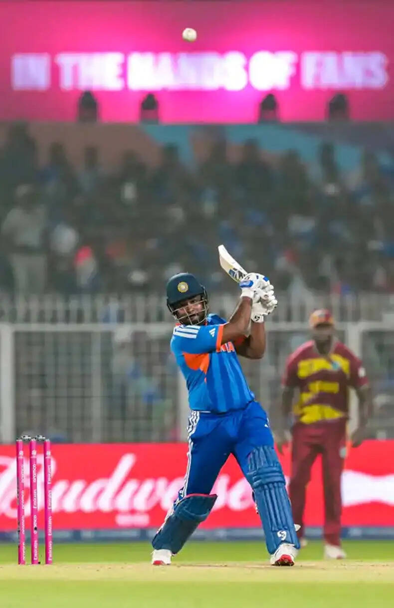 भारत ने वेस्टइंडीज को हराकर टी-20 वर्ल्ड कप के सेमीफाइनल में प्रवेश किया