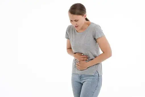 एसिडिटी से राहत पाने के उपाय: खानपान और तनाव का प्रभाव