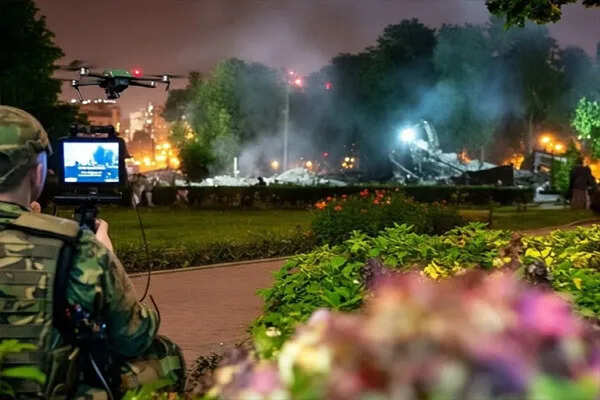 यूक्रेन को ब्रिटेन का बड़ा समर्थन: एक लाख ड्रोन की आपूर्ति