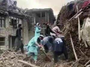अफगानिस्तान में भूकंप से भारी तबाही, 800 से अधिक लोग मारे गए