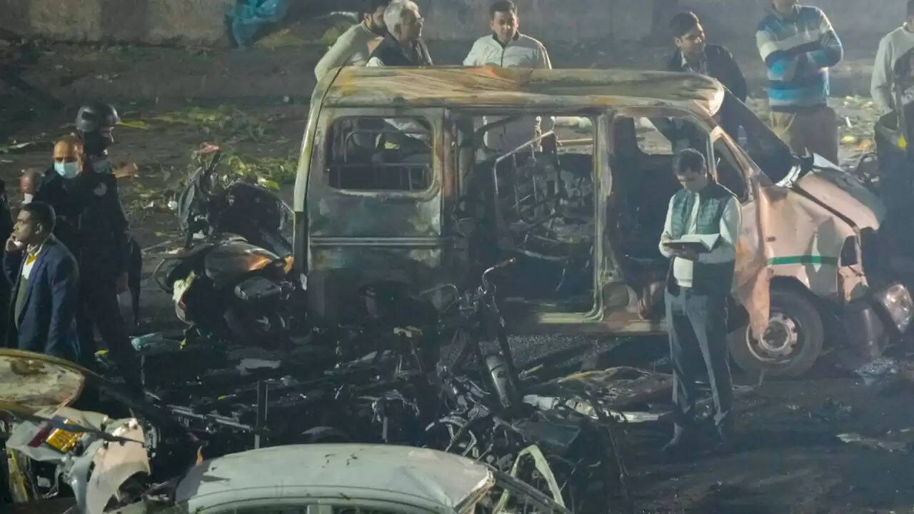 दिल्ली में आत्मघाती हमले की जांच: एनआईए ने आमिर को किया गिरफ्तार