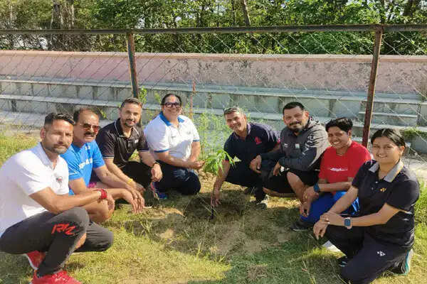 हमीरपुर में ओलंपियन दिव्या ने पर्यावरण संरक्षण का संदेश दिया