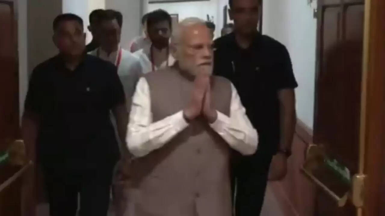 भारत में उपराष्ट्रपति चुनाव: पीएम मोदी ने किया मतदान