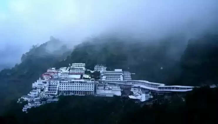 वैष्णो देवी यात्रा का पुनः शुभारंभ, श्रद्धालुओं के लिए रजिस्ट्रेशन शुरू
