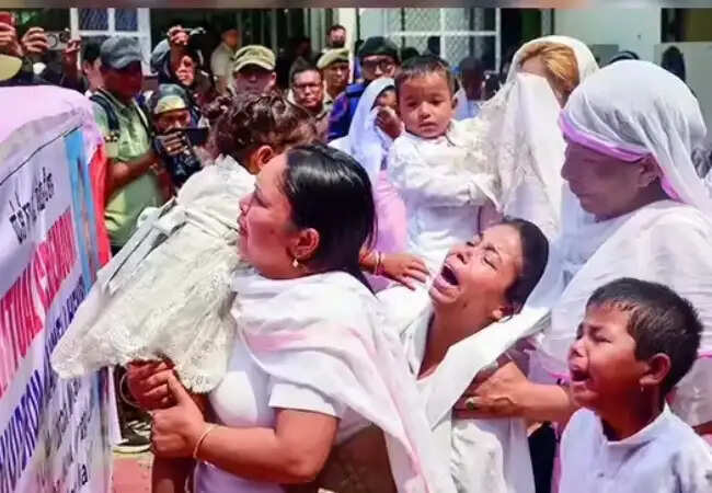 मणिपुर में उखरुल जिले में फिर भड़की हिंसा, तीन की मौत