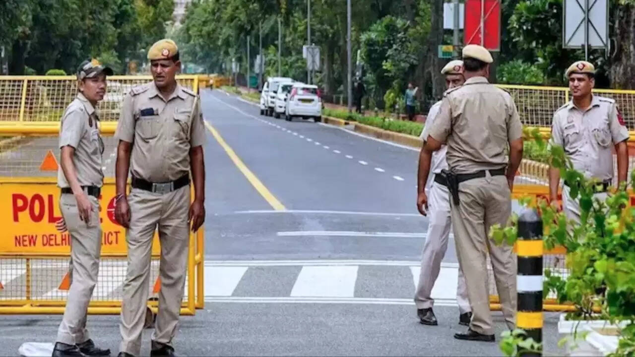 दिल्ली में स्वतंत्रता दिवस समारोह के लिए ट्रैफिक एडवाइजरी: जानें कौन से रास्ते रहेंगे बंद